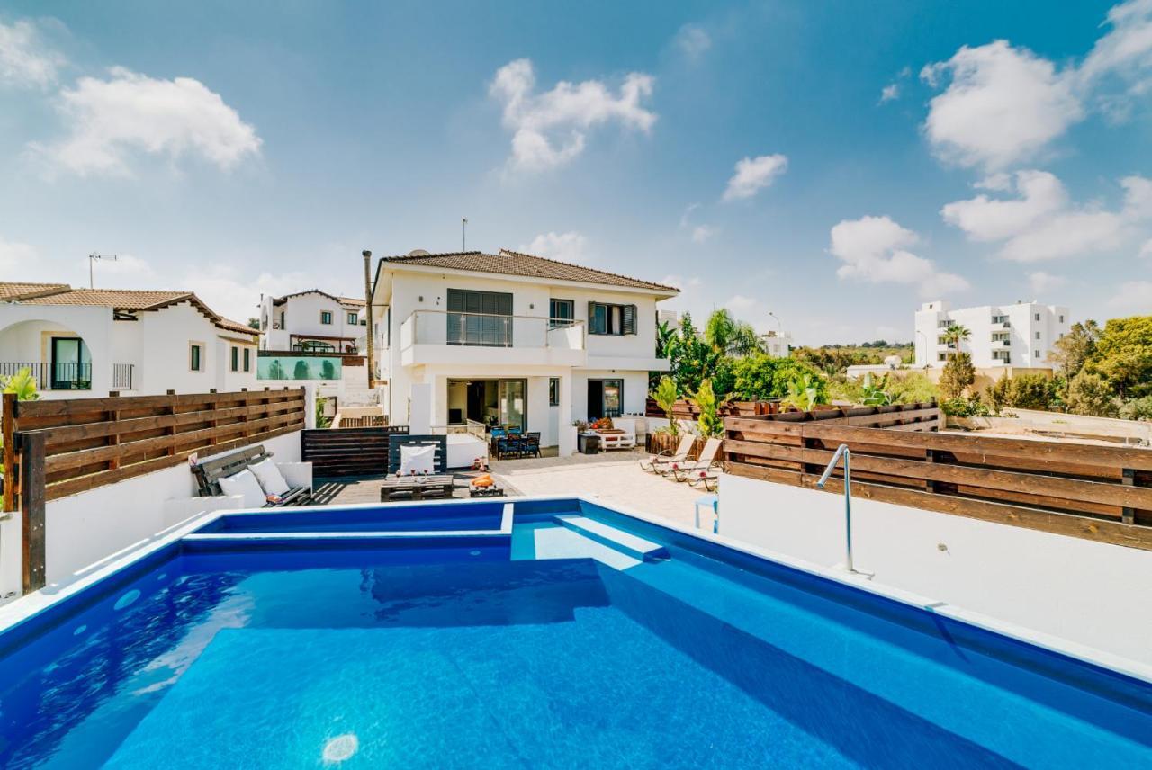 פרוטאראס Villa Maria מראה חיצוני תמונה